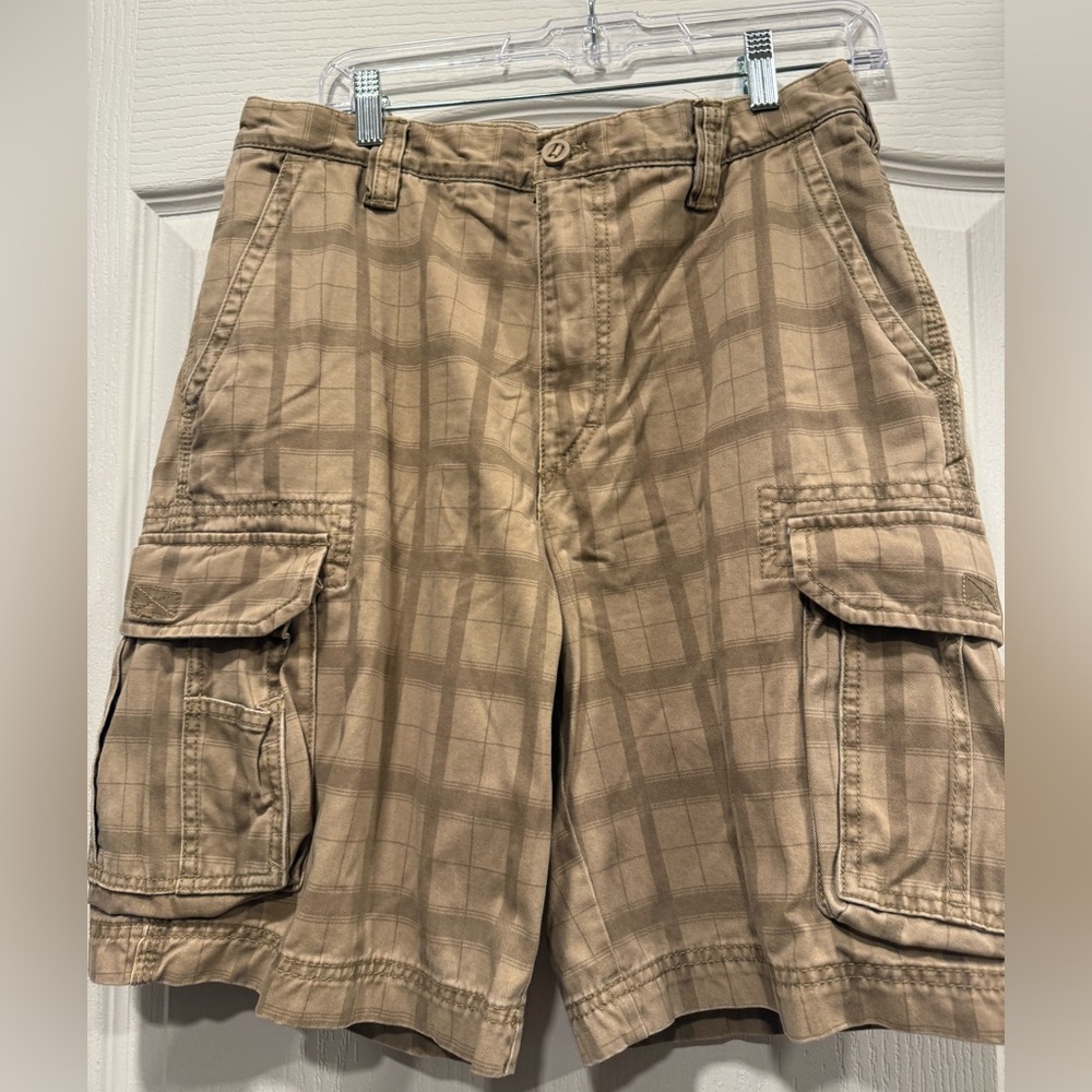 IZOD Men's Tan Cargo Shorts